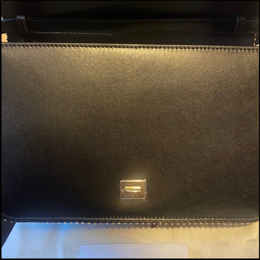 Salvatore Ferragamo VARA bow shoulder handbag NEW WITH BOX - Picture 7 of 8